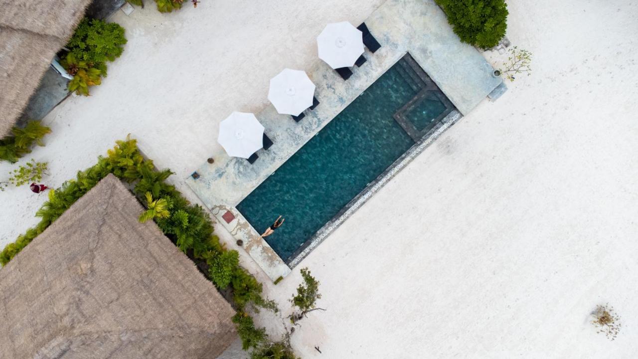 Hotel The Secret Garden Koh Rong à Pagoda Beach Extérieur photo