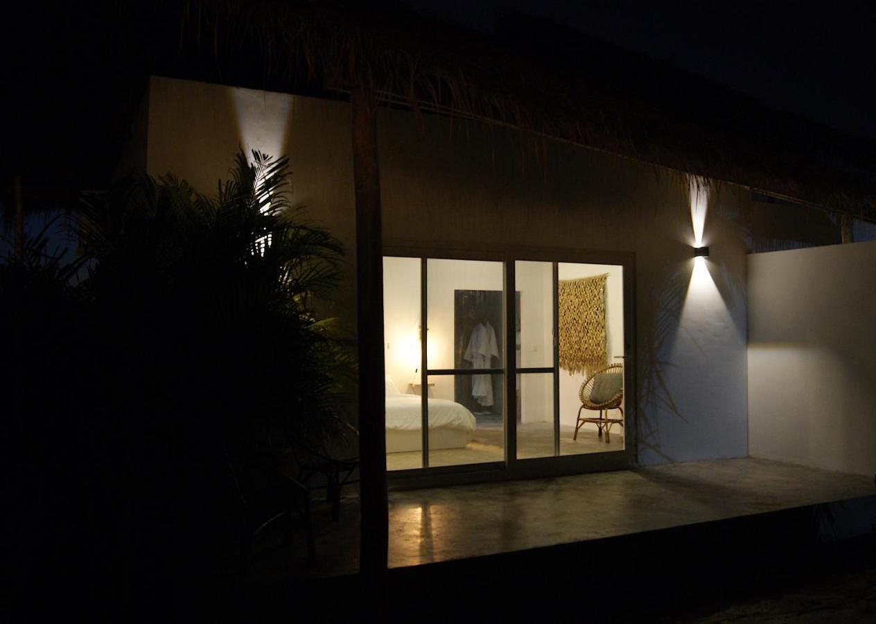 Hotel The Secret Garden Koh Rong à Pagoda Beach Extérieur photo